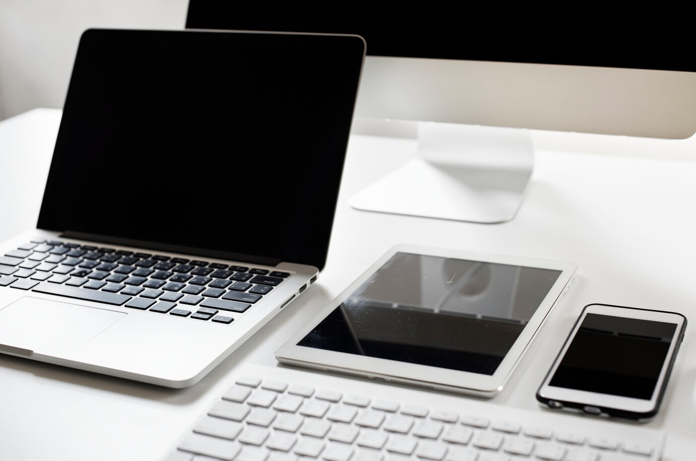 digital-device-eletronic-networking-media